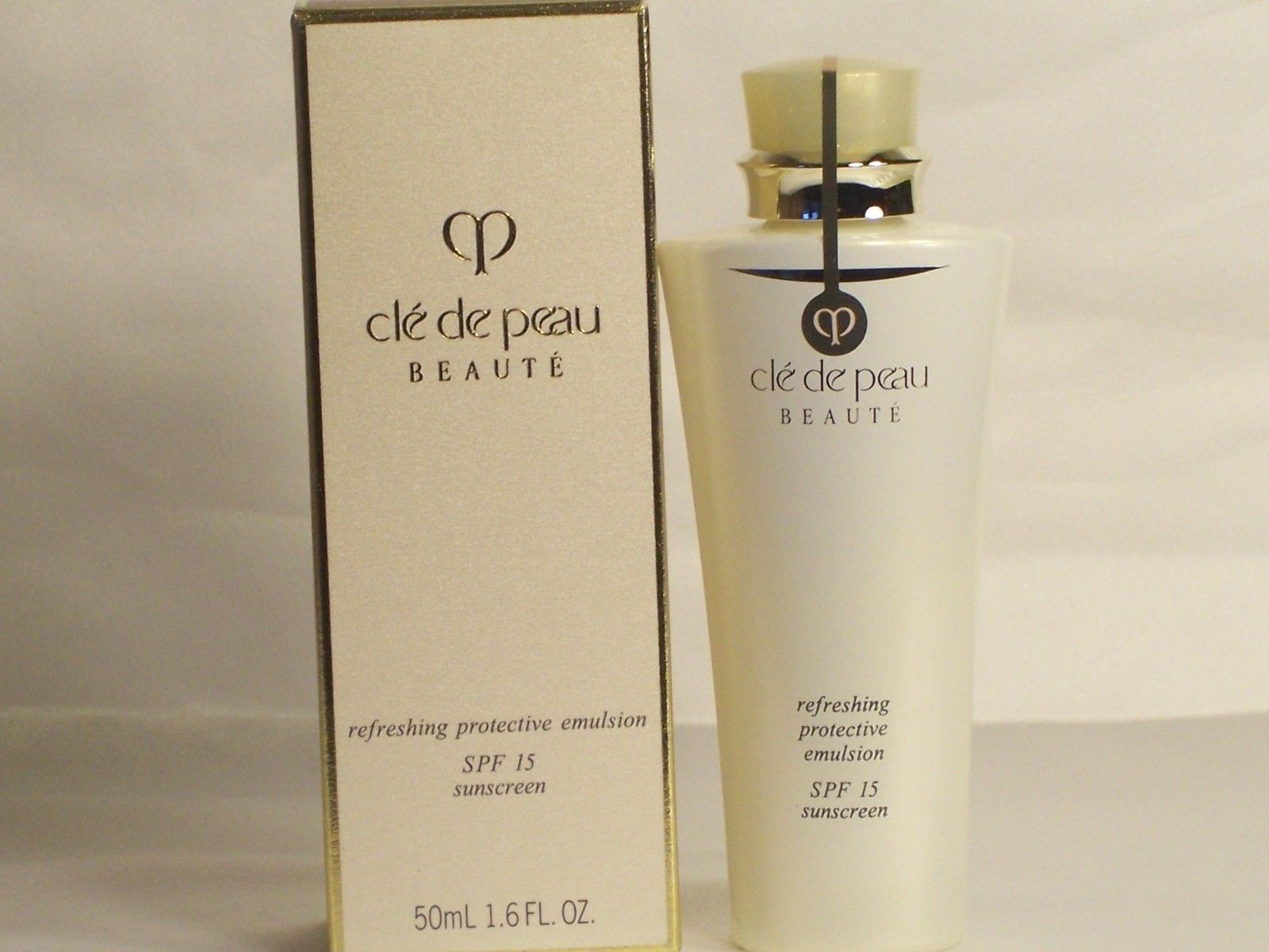  Kem Chống Nắng Cle de Peau-duoc-ban-tai-Haivynguyen